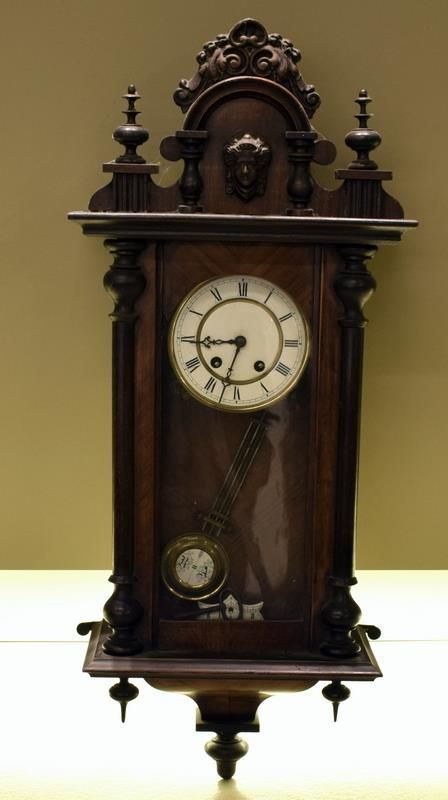 Orologio da parete, inizi sec. XX, cassa&nbsp;&nbsp;&nbsp;&nbsp;&nbsp;&nbsp;&nbsp;&nbsp;&nbsp;&nbsp;&nbsp;&nbsp;&nbsp;&nbsp;&nbsp;&nbsp;&nbsp;&nbsp;&nbsp;&nbsp;&nbsp;&nbsp;&nbsp;&nbsp;&nbsp;&nbsp;&nbsp;&nbsp;&nbsp;&nbsp;&nbsp;&nbsp;&nbsp;&nbsp;