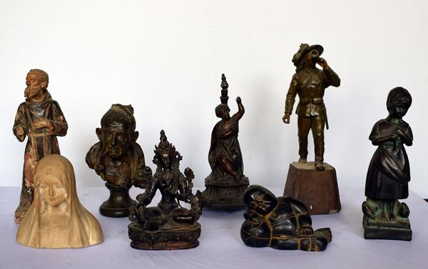 Lotto di otto sculture, sec. XX, materiale&nbsp;&nbsp;&nbsp;&nbsp;&nbsp;&nbsp;&nbsp;&nbsp;&nbsp;&nbsp;&nbsp;&nbsp;&nbsp;&nbsp;&nbsp;&nbsp;&nbsp;&nbsp;&nbsp;&nbsp;&nbsp;&nbsp;&nbsp;&nbsp;&nbsp;&nbsp;&nbsp;&nbsp;&nbsp;&nbsp;&nbsp;&nbsp;