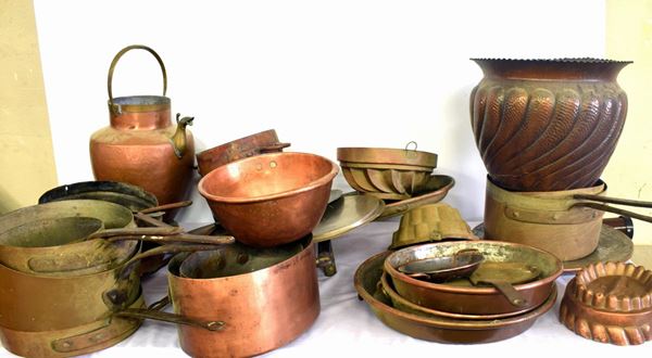 Lotto di trenta pezzi, sec. XX                                              - Asta DIPINTI, MOBILI  E OGGETTI D'ARTE - Poggio Bracciolini Casa d'Aste