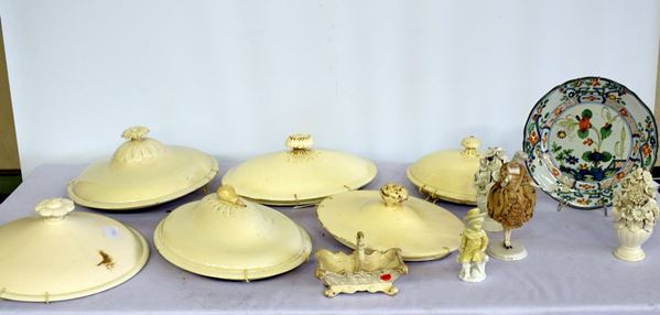 Sei coperchi per zuppiere, sec. XIX, in maiolica&nbsp;&nbsp;&nbsp;&nbsp;&nbsp;&nbsp;&nbsp;&nbsp;&nbsp;&nbsp;&nbsp;&nbsp;&nbsp;&nbsp;&nbsp;&nbsp;&nbsp;&nbsp;&nbsp;&nbsp;&nbsp;&nbsp;&nbsp;&nbsp;&nbsp;&nbsp;