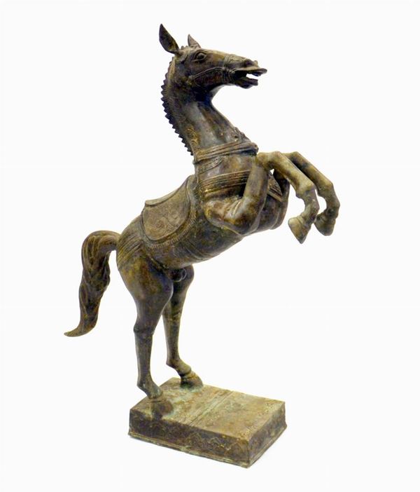 Scultura, arte orientale, fine sec. XIX, in metallo&nbsp;&nbsp;&nbsp;&nbsp;&nbsp;&nbsp;&nbsp;&nbsp;&nbsp;&nbsp;&nbsp;&nbsp;&nbsp;&nbsp;&nbsp;&nbsp;&nbsp;&nbsp;&nbsp;&nbsp;&nbsp;&nbsp;&nbsp;