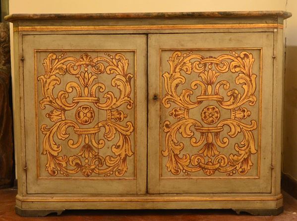 Credenza, in stile 700, in legno laccato e