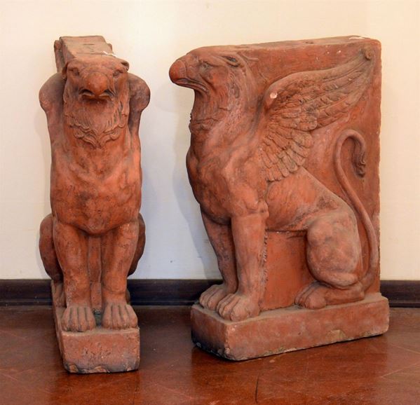 Due basi, inizi sec. XX, in terracotta lavorata