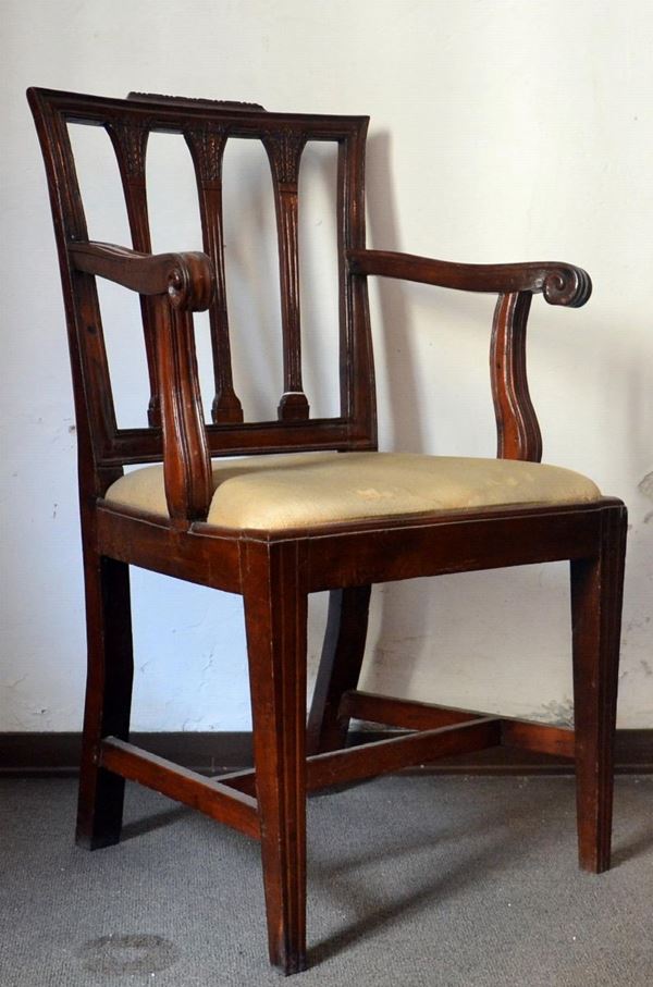 Poltroncina, Toscana, sec. XVIII, in noce,  - Asta GIOIELLI, ARGENTI, ARREDI, OGGETTI D'ARTE E DIPINTI - Poggio Bracciolini Casa d'Aste