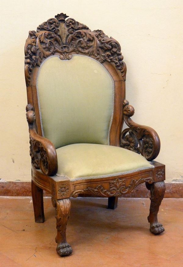 Poltrona, sec. XIX, in noce riccamente intagliato,  - Asta GIOIELLI, ARGENTI, ARREDI, OGGETTI D'ARTE E DIPINTI - Poggio Bracciolini Casa d'Aste