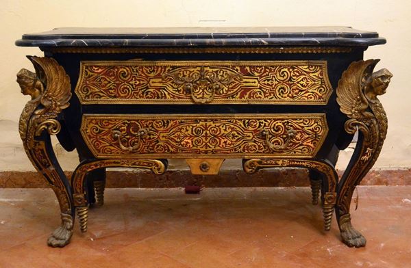 Cassettone da centro, in stile Boulle, rapporti in metallo  - Asta GIOIELLI, ARGENTI, ARREDI, OGGETTI D'ARTE E DIPINTI - Poggio Bracciolini Casa d'Aste