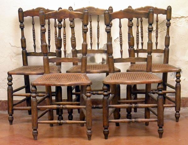 Cinque sedie, inizi sec. XX, in legno,  - Asta GIOIELLI, ARGENTI, ARREDI, OGGETTI D'ARTE E DIPINTI - Poggio Bracciolini Casa d'Aste