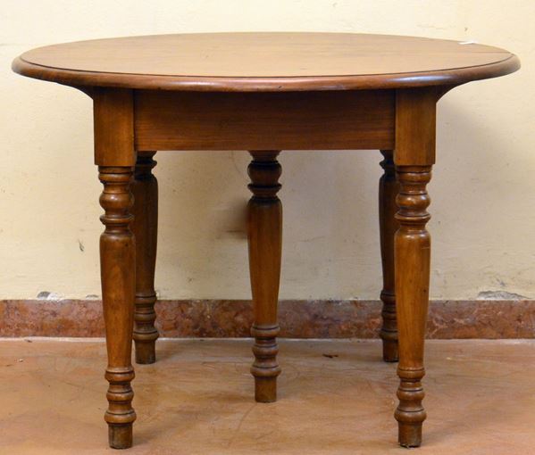 Tavolo circolare, Toscana, sec. XIX, in noce,  - Asta GIOIELLI, ARGENTI, ARREDI, OGGETTI D'ARTE E DIPINTI - Poggio Bracciolini Casa d'Aste
