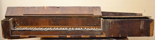 Spinetta, sec. XIX, in noce, cm 165x55x21,