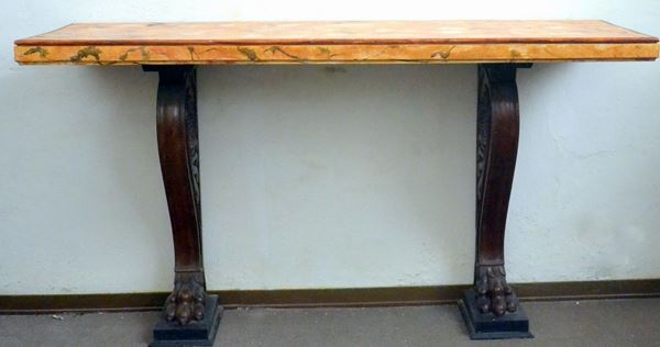 Console, sec. XX, in legno laccato,