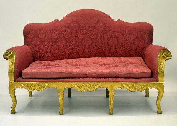 Divano, Firenze, sec. XIX, in legno laccato&nbsp;&nbsp;&nbsp;&nbsp;&nbsp;&nbsp;&nbsp;&nbsp;&nbsp;&nbsp;&nbsp;&nbsp;&nbsp;&nbsp;&nbsp;&nbsp;&nbsp;&nbsp;&nbsp;&nbsp;&nbsp;&nbsp;&nbsp;&nbsp;&nbsp;&nbsp;&nbsp;&nbsp;&nbsp;&nbsp;&nbsp;