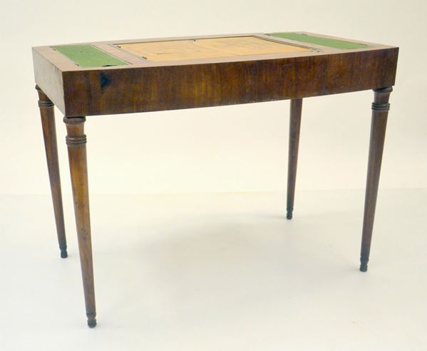 Tavolino da gioco, inizi sec. XX, in noce