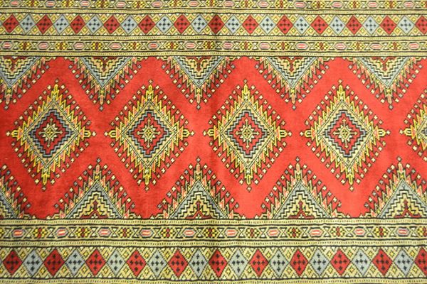 Tappeto Bukara Kashmir, campo a motivo geometrico