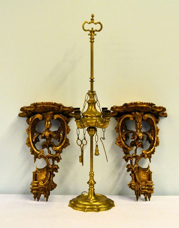 Due mensole, sec. XVIII, in legno laccato