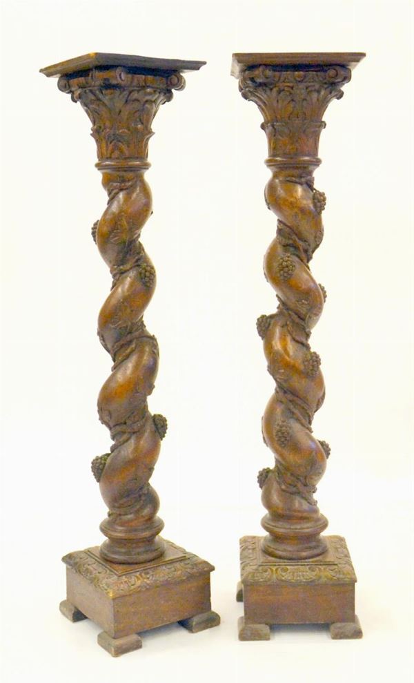 Coppia di colonne, Toscana, sec. XVIII, in noce,