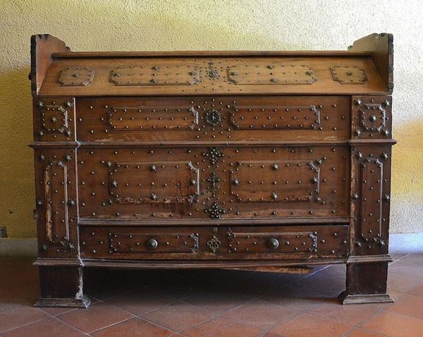 Arcile, Bologna, sec. XVII, in noce, piano da alzarsi,