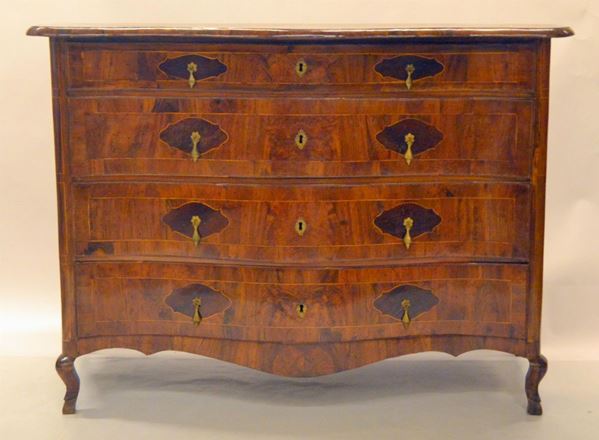 Cassettone, Malta, sec. XVIII, in noce filettato,