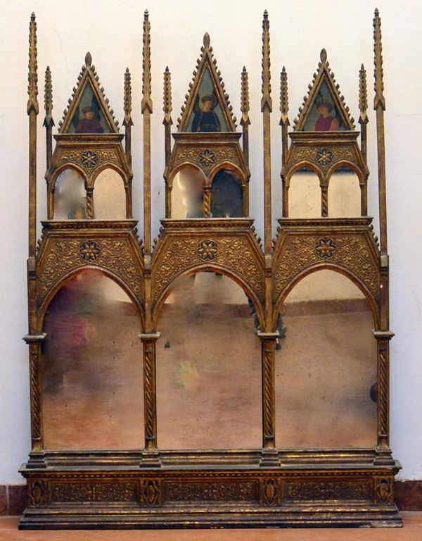 Specchiera a trittico, sec. XX, entro cornice  - Asta GIOIELLI, ARGENTI, ARREDI, OGGETTI D'ARTE E DIPINTI - Poggio Bracciolini Casa d'Aste