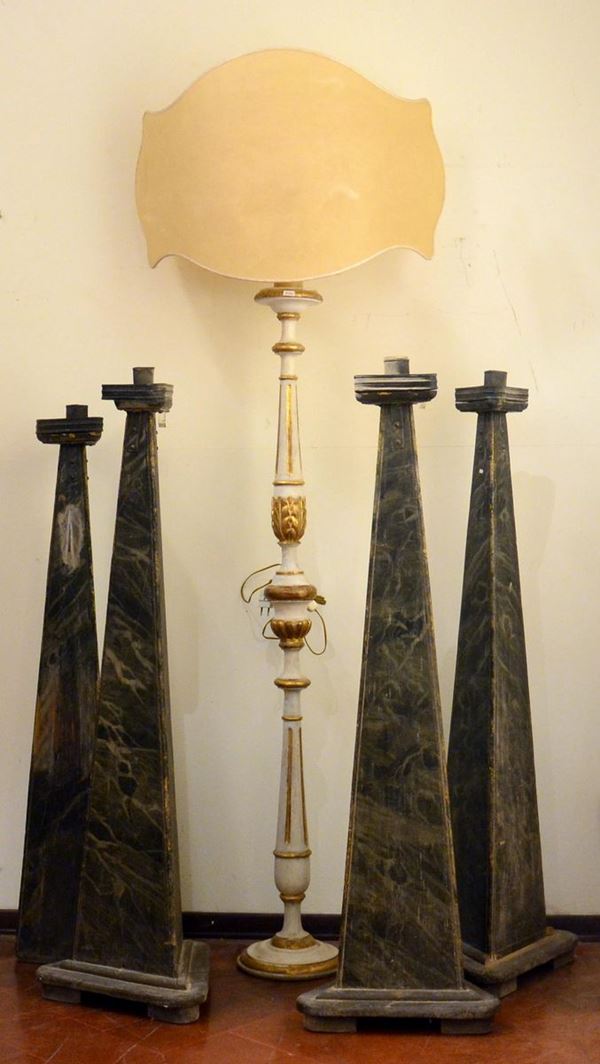Quattro portacandele, inizi sec. XX, in legno  - Asta GIOIELLI, ARGENTI, ARREDI, OGGETTI D'ARTE E DIPINTI - Poggio Bracciolini Casa d'Aste