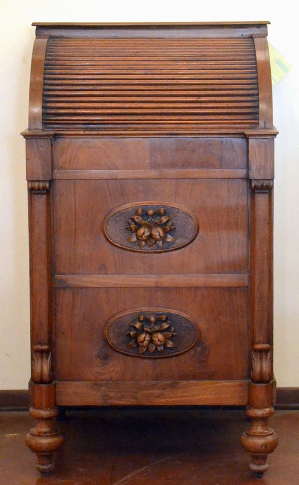 Portalegna, sec. XIX, in noce, sportello a rullo,&nbsp;&nbsp;&nbsp;&nbsp;&nbsp;&nbsp;&nbsp;&nbsp;&nbsp;&nbsp;&nbsp;&nbsp;&nbsp;&nbsp;&nbsp;&nbsp;&nbsp;&nbsp;&nbsp;&nbsp;&nbsp;&nbsp;&nbsp;&nbsp;&nbsp;  - Asta GIOIELLI, ARGENTI, ARREDI, OGGETTI D'ARTE E DIPINTI - Poggio Bracciolini Casa d'Aste