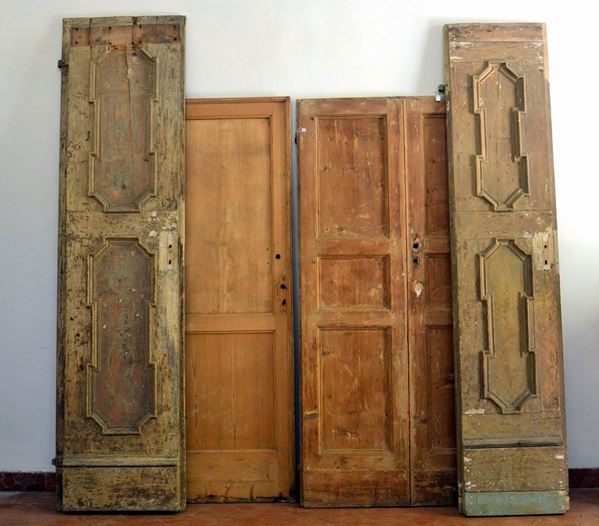 Cinque porte, sec. XIX e XX, in legno a sei ante,