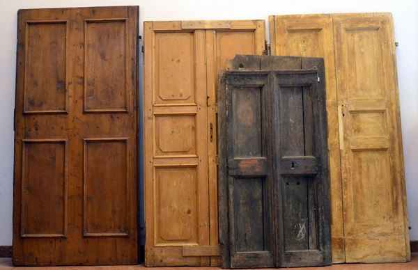 Quattro porte, sec. XIX e XX, in legno a sei  - Asta GIOIELLI, ARGENTI, ARREDI, OGGETTI D'ARTE E DIPINTI - Poggio Bracciolini Casa d'Aste