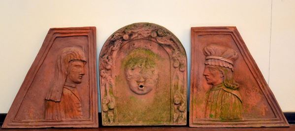 Tre altorilievi, inizi sec. XX, in terracotta,
