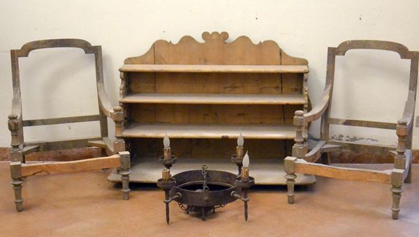Quattro fusti di poltrona, sec. XX  - Asta GIOIELLI, ARGENTI, ARREDI, OGGETTI D'ARTE E DIPINTI - Poggio Bracciolini Casa d'Aste