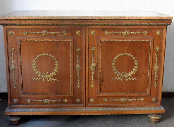 Credenza, Francia, sec. XX, in mogano, due sportelli,