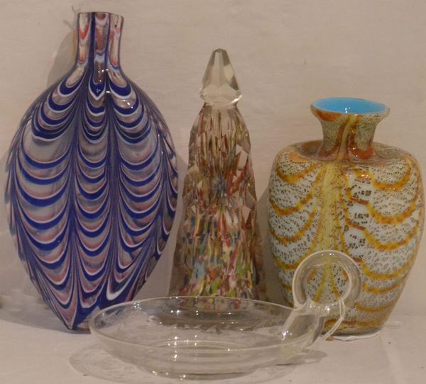 Due vasetti, soprammobile e piattino,
