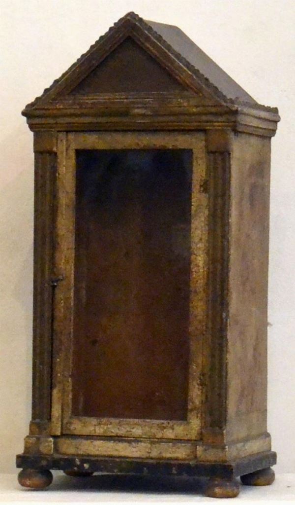 Teca, sec. XIX, in legno laccato, uno sportello