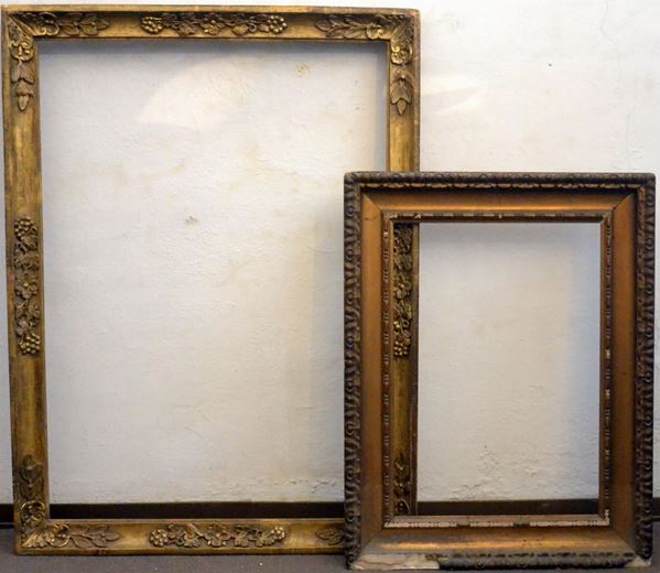 Due cornici, sec. XX, in legno intagliato&nbsp;&nbsp;&nbsp;&nbsp;&nbsp;&nbsp;&nbsp;&nbsp;&nbsp;&nbsp;&nbsp;&nbsp;&nbsp;&nbsp;&nbsp;&nbsp;&nbsp;&nbsp;&nbsp;&nbsp;&nbsp;&nbsp;&nbsp;&nbsp;&nbsp;&nbsp;&nbsp;&nbsp;&nbsp;&nbsp;&nbsp;&nbsp;&nbsp;