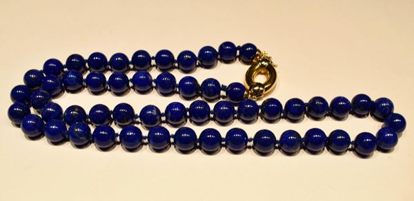 COLLANA IN ORO GIALLO E LAPISLAZZULO