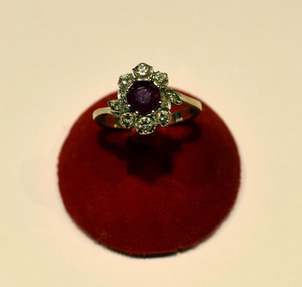 ANELLO IN ORO BIANCO, DIAMANTI E RUBINO
