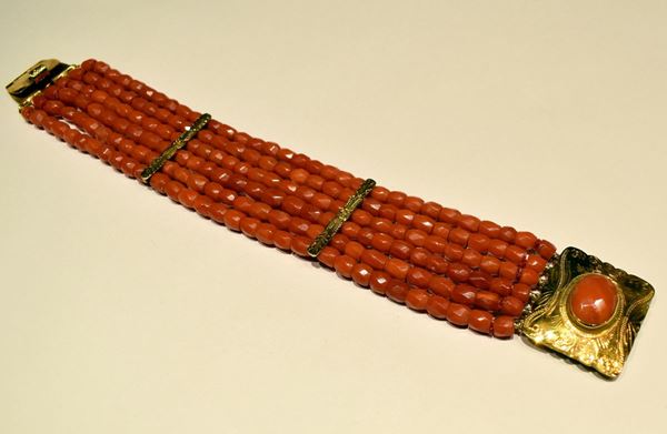BRACCIALE IN ORO GIALLO&nbsp; 14 KT E&nbsp; CORALLO&nbsp;&nbsp;&nbsp;&nbsp;&nbsp;&nbsp;&nbsp;&nbsp;&nbsp;&nbsp;&nbsp;&nbsp;&nbsp;&nbsp;&nbsp;&nbsp;&nbsp;&nbsp;&nbsp;&nbsp;&nbsp;&nbsp;&nbsp;&nbsp;&nbsp;&nbsp;&nbsp;