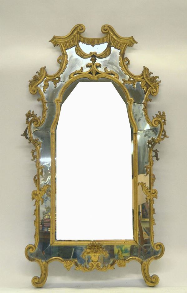 Specchiera, Luigi XVI, entro cornice in legno dorato e  - Asta ANTIQUARIATO, COLLEZIONISMO, GIOIELLI - Poggio Bracciolini Casa d'Aste