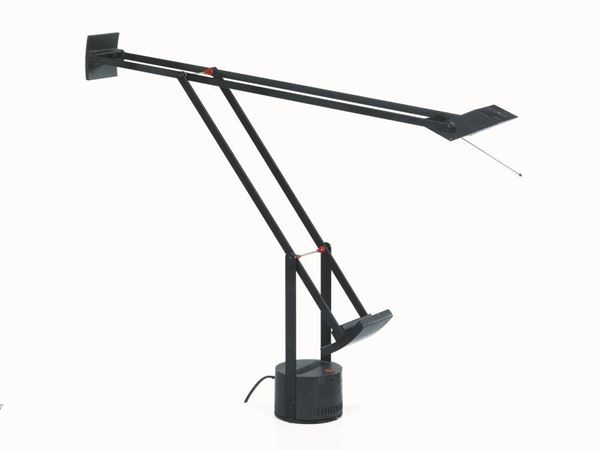 LUME DA TAVOLO, DESIGN ARTEMIDE, MODELLO TIZIO