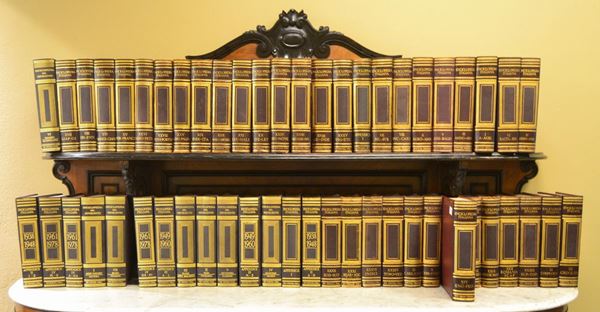 Enciclopedia Treccani, composta da cinquantadue volumi ( 52 )