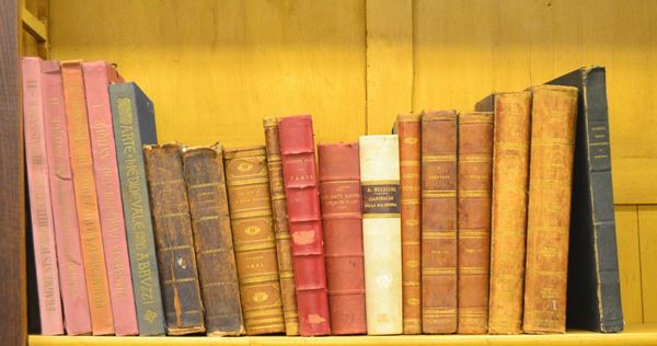 Due volumi LA SACRA BIBBIA