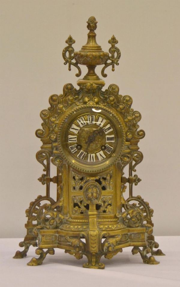 Orologio da tavolo, inizi sec. XX, in metallo dorato e