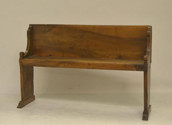 Panca, sec. XX, in pioppo, braccioli  - Asta ANTIQUARIATO, COLLEZIONISMO, GIOIELLI - Poggio Bracciolini Casa d'Aste
