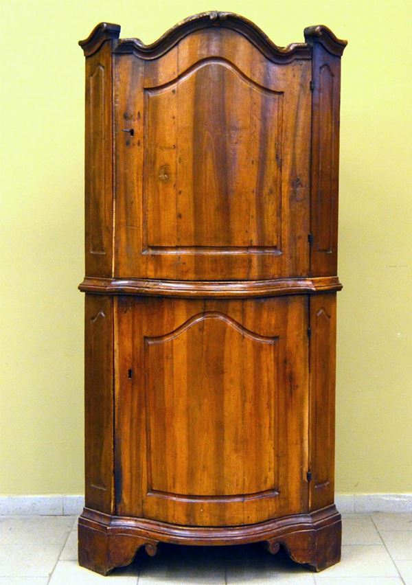 Angoliera, Piemonte, sec. XVIII, in noce, due  - Asta ANTIQUARIATO, COLLEZIONISMO, GIOIELLI - Poggio Bracciolini Casa d'Aste