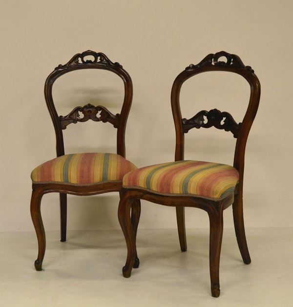 Coppia di sedie, Luigi Filippo, in noce  - Asta ANTIQUARIATO, COLLEZIONISMO, GIOIELLI - Poggio Bracciolini Casa d'Aste