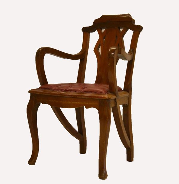 Poltroncina, in stile Impero, in noce, schienale a vaso,