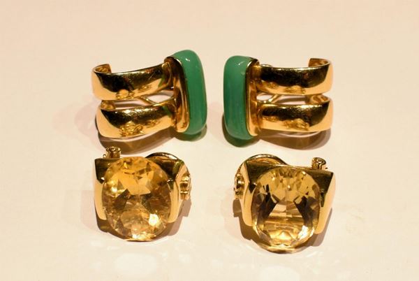 DUE PAIA DI ORECCHINI IN ORO GIALLO E PIETRE  - Asta GIOIELLI, ARREDI D'ANTIQUARIATO, DIPINTI E SCULTURE - Poggio Bracciolini Casa d'Aste