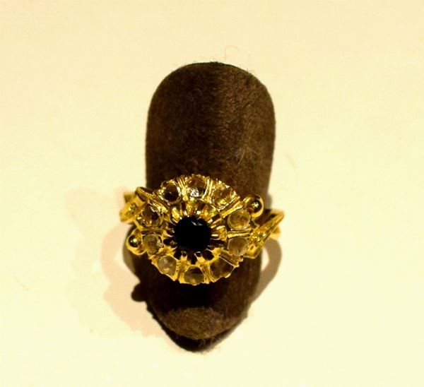 ANELLO IN ORO GIALLO , DIAMANTI E ZAFFIRO