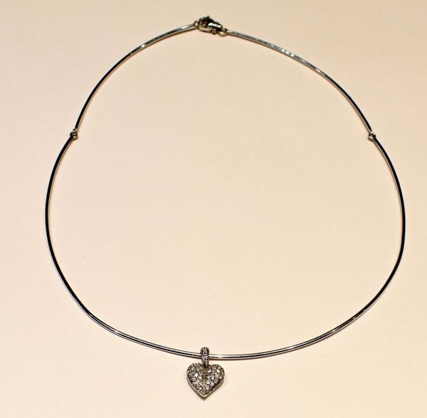 GIROCOLLO IN ORO BIANCO E DIAMANTI  - Asta GIOIELLI, ARREDI D'ANTIQUARIATO, DIPINTI E SCULTURE - Poggio Bracciolini Casa d'Aste