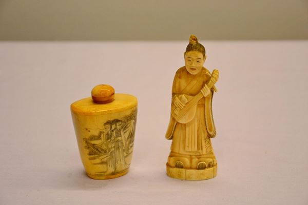 Bottiglia e gruppo, sec. XIX,  - Asta GIOIELLI, ARREDI D'ANTIQUARIATO, DIPINTI E SCULTURE - Poggio Bracciolini Casa d'Aste