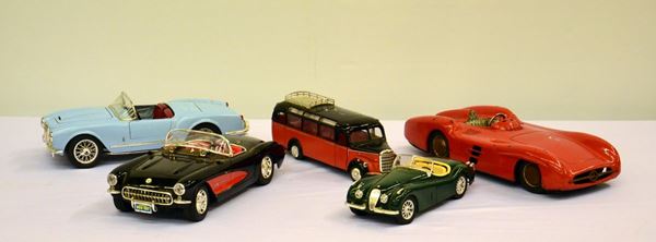 Cinque modellini di automobili, anni 60,