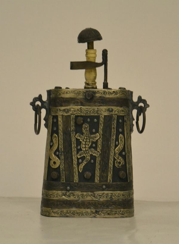 Fiaschetta, arte orientale, sec. XIX&nbsp;&nbsp;&nbsp;&nbsp;&nbsp;&nbsp;&nbsp;&nbsp;&nbsp;&nbsp;&nbsp;&nbsp;&nbsp;&nbsp;&nbsp;&nbsp;&nbsp;&nbsp;&nbsp;&nbsp;&nbsp;&nbsp;&nbsp;&nbsp;&nbsp;&nbsp;&nbsp;&nbsp;&nbsp;&nbsp;&nbsp;&nbsp;&nbsp;&nbsp;&nbsp;&nbsp;&nbsp;&nbsp;